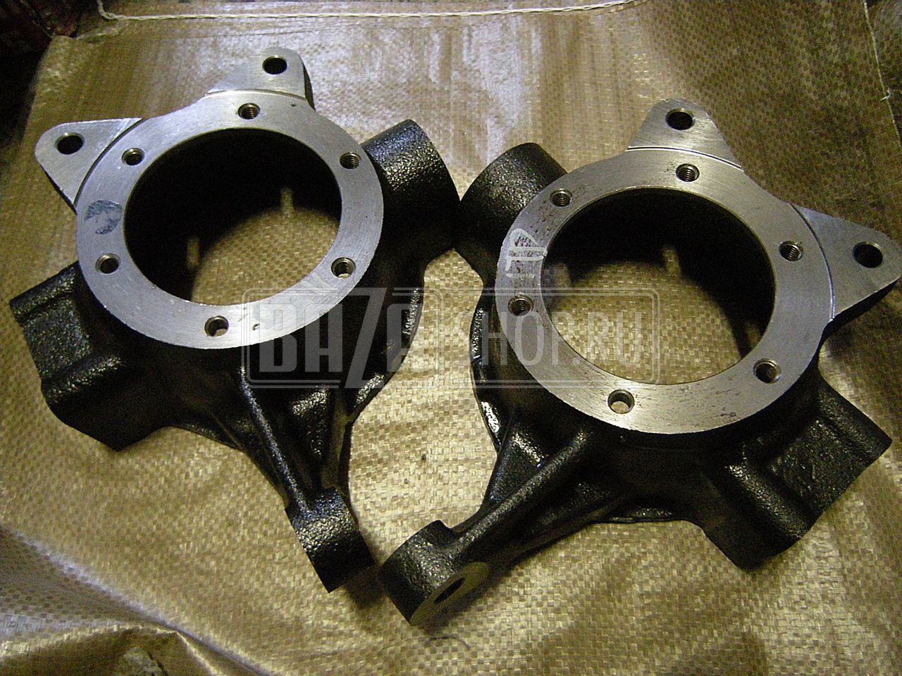 КОРПУС поворотного кулака УАЗ 3160 КОМПЛЕКТ (ЛЕВ.+ПРАВ.) / 3160-2304040-95/41-95