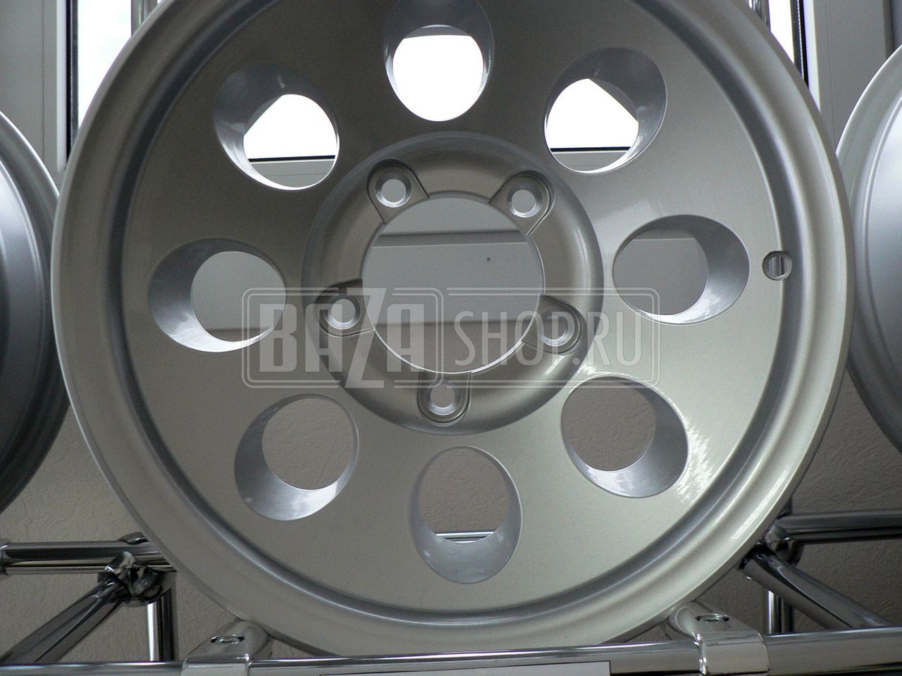 Колесный диск КраМЗ УАЗ 8x15/5x139.7 D108.5 ET-15 светлый платинум (КОВАНЫЙ) / # КШ 70-08 (КОВАНЫЙ)