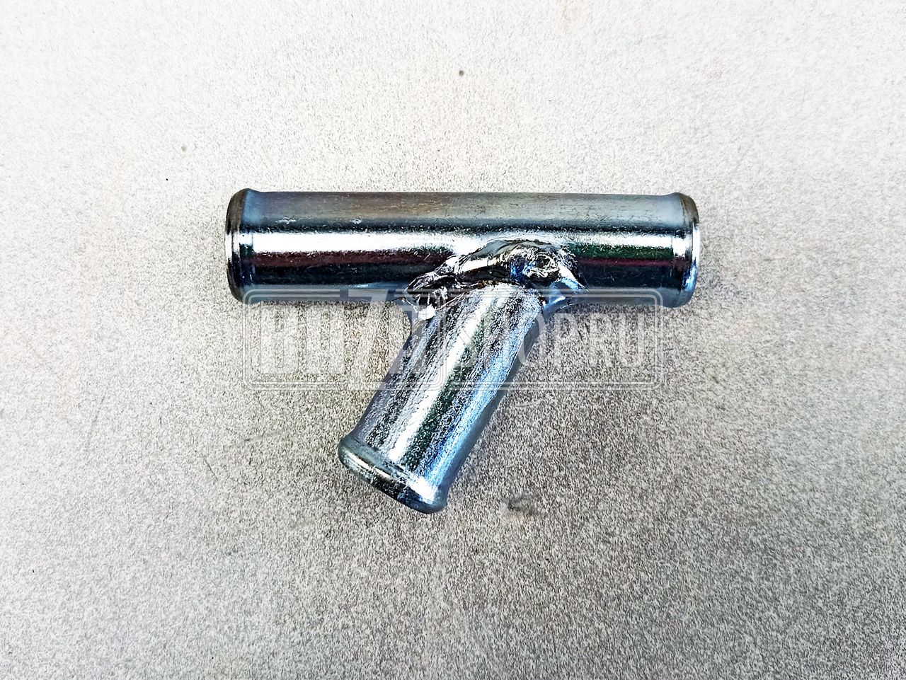 Тройник шлангов отопителя УАЗ d18х18 (УГОЛ 45°) (метал.) / 18х18-ук (УГОЛ 45°) (метал.)