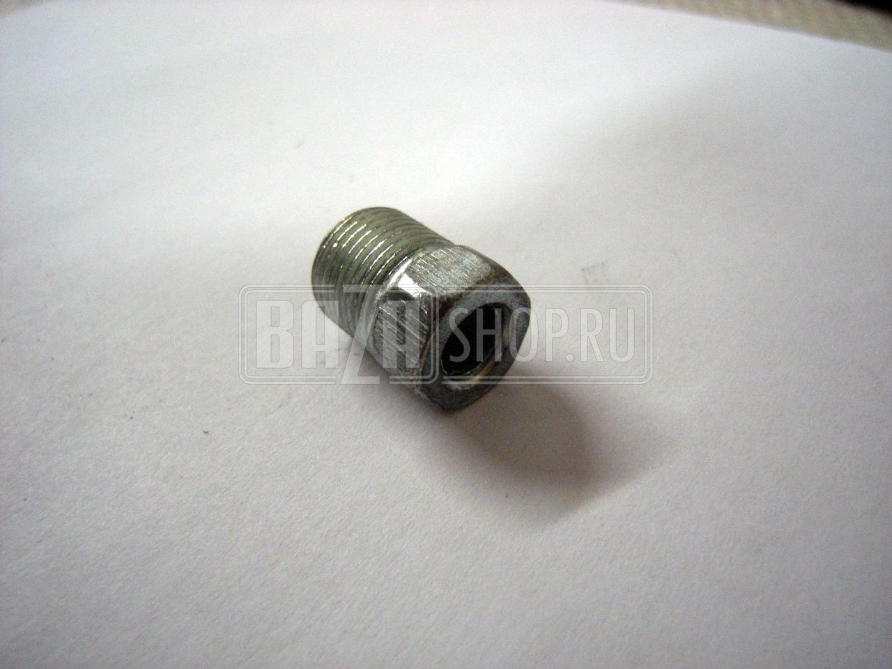 Штуцер (ГАЙКА М12*1 под трубки Д6) ** / 710Ю-3506018