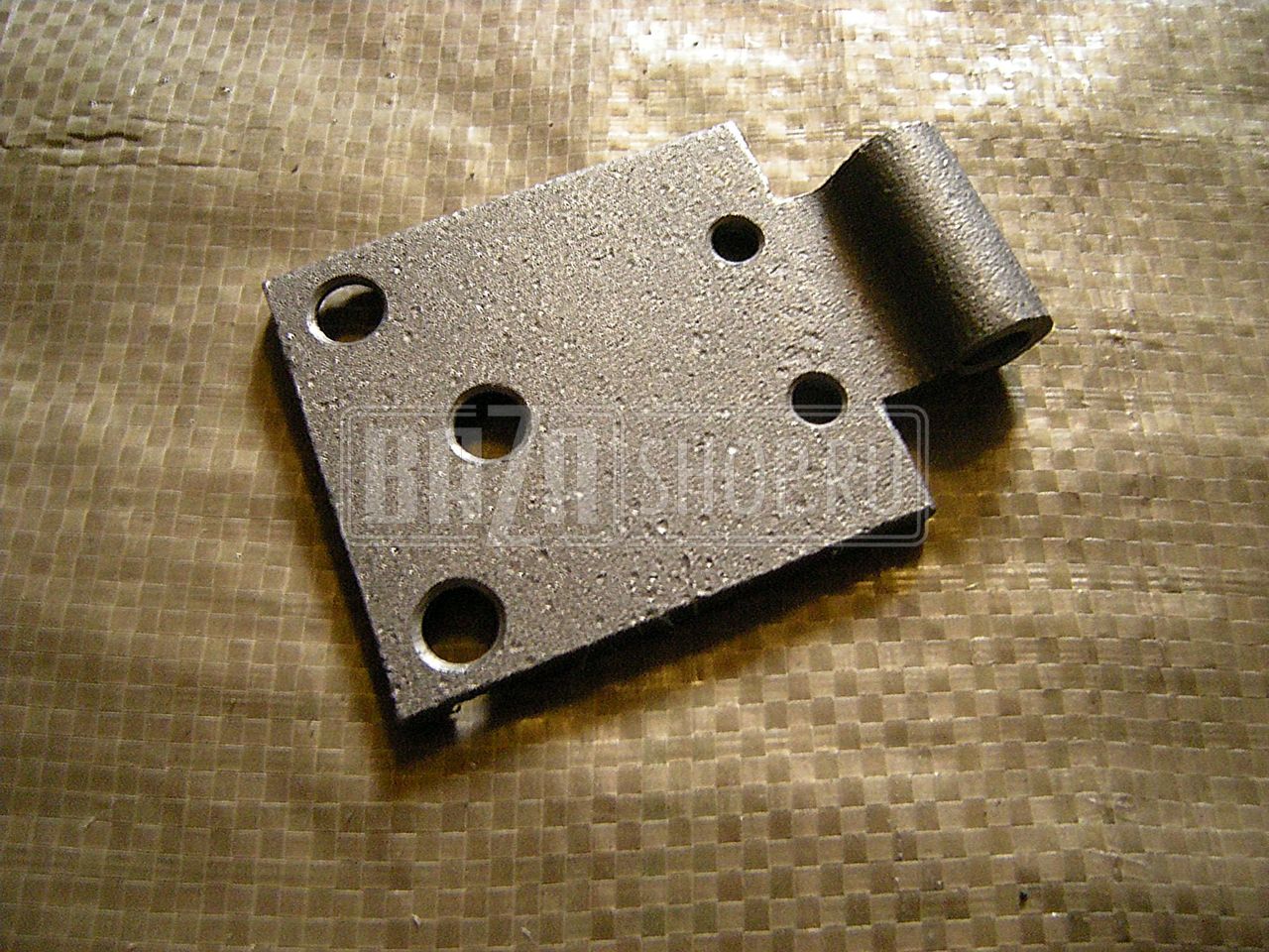 Петля двери УАЗ 452 КАБИННОЙ нижняя ГОЛАЯ (на кузове) / 452-6106028 (-95)