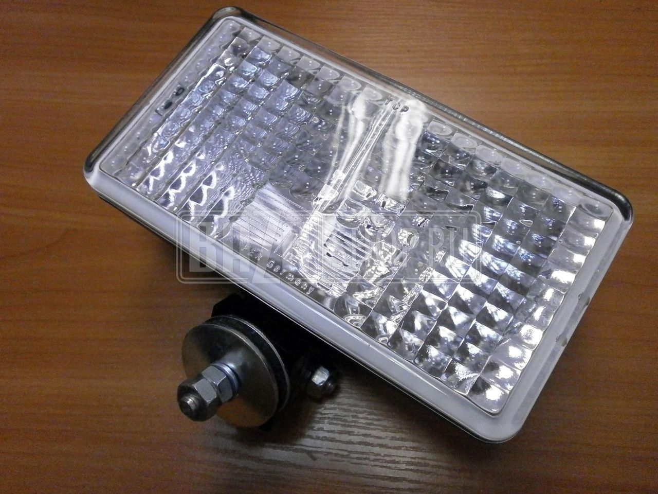 Фара дополнительная белая, ПРЯМОУГОЛЬНАЯ (ПОД лампу ГАЛОГЕН Н3 55W 12V, пласт. корпус)** "БелФер" / 8724.304/301 (14.3711010-01/-02) (пластиковый корпус)