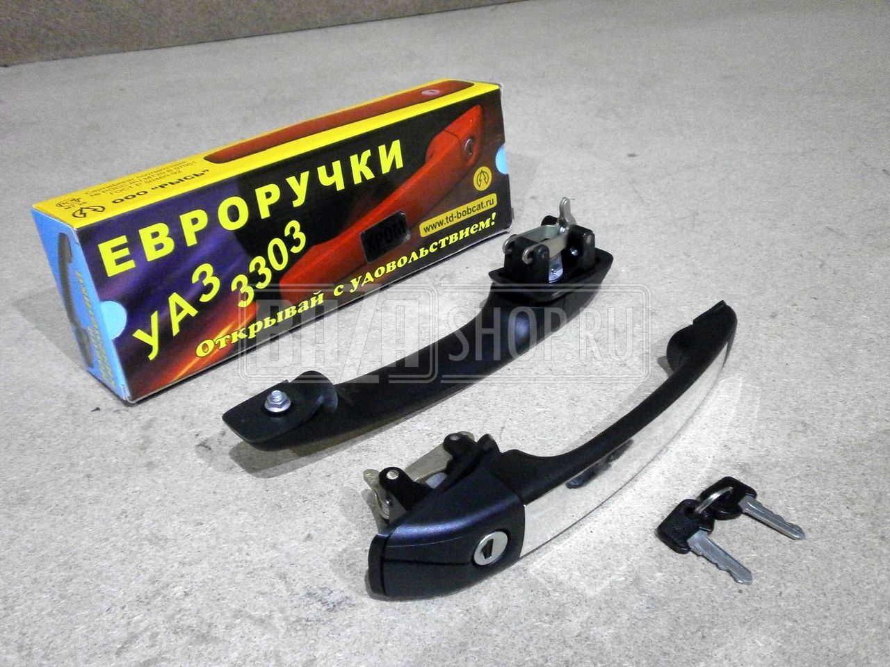 Ручка двери боковой наружная УАЗ 452, 3741, 2206, 3962 с ключом "ХРОМ" ЕВРО (к-т 2 шт.) "РЫСЬ" / 3303-00-6105149 (к-т 2 шт.) ХРОМ
