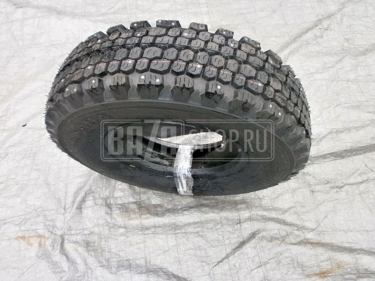 Шина 225/85 R15C УАЗ Кама (И-502) камерная, шипованная, ЗИМА "НкШЗ" / Кама (И-502) шип