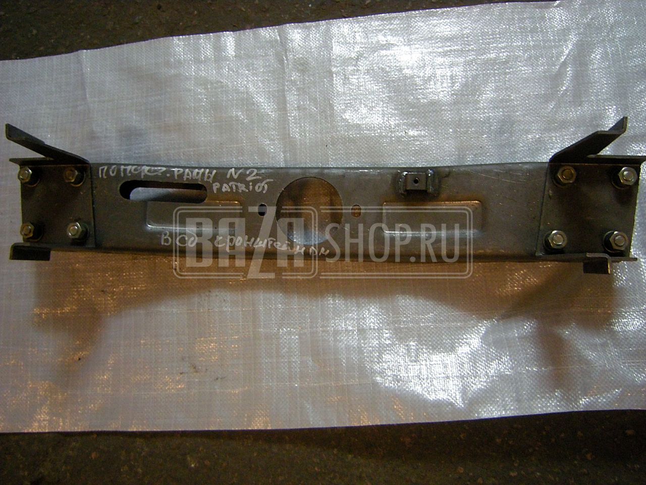 Поперечина рамы №2 УАЗ PATRIOT, HUNTER (под КП DYMOS) в сборе С КРОНШТЕЙНАМИ / 3160-2801100-20