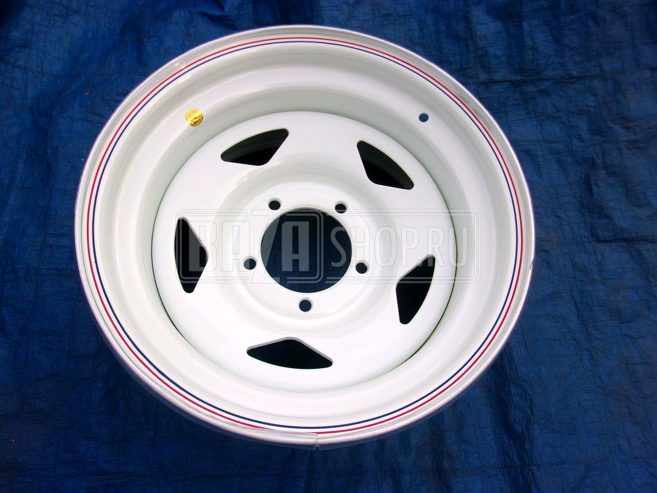 Колесный диск OFF-ROAD-WHEELS УАЗ 8x16/5x139.7 D110 ET-19 белый (под барабанные тормоза), 5 отв. ## / ЕТ-19A15 БЕЛЫЙ (5 отв. треугольных, ШТАМП.)