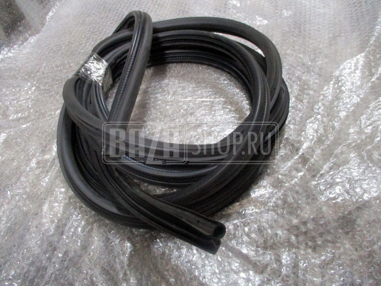 Уплотнитель проема corolla e120. Уплотнитель вары таета карола 120. Уплотнитель стекла заднего меган 2. Уплотнитель двери 2705-6307126. 3221-6307126 уплотнитель.